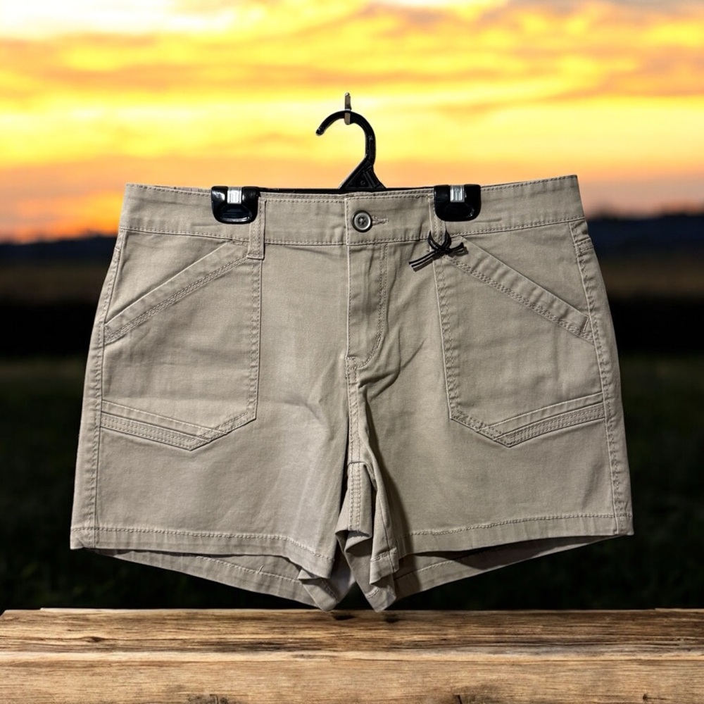 NWOT Supplies Khaki Beige Cotton Shorts